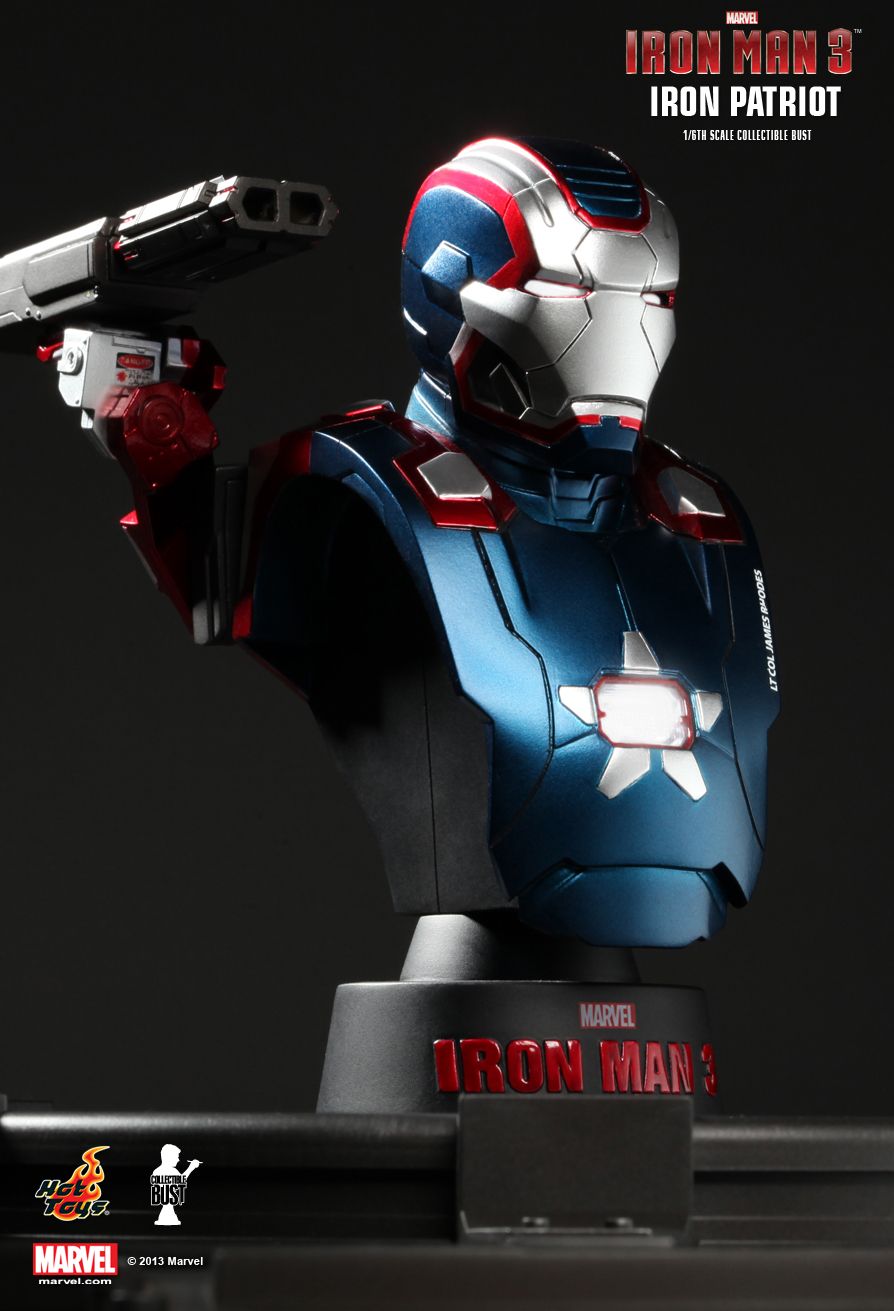 [Hot Toys] Iron Man 3: Collectible Bust - Deluxe Series 1/6 scale PD1377852323E1Y
