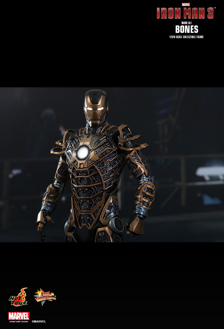 hot toys iron man bones