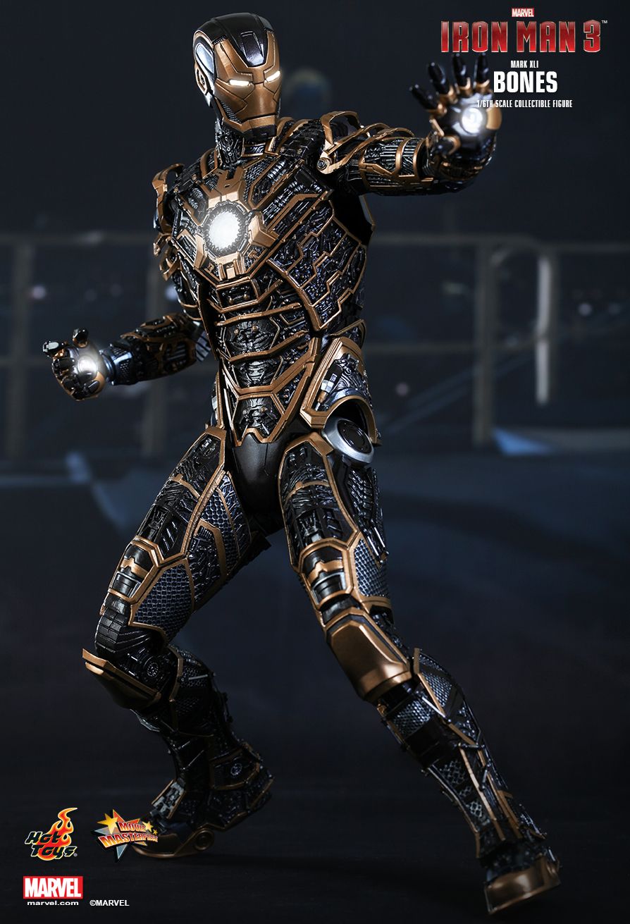 hot toys iron man bones