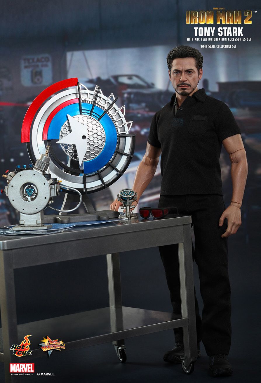 hot toys tony stark