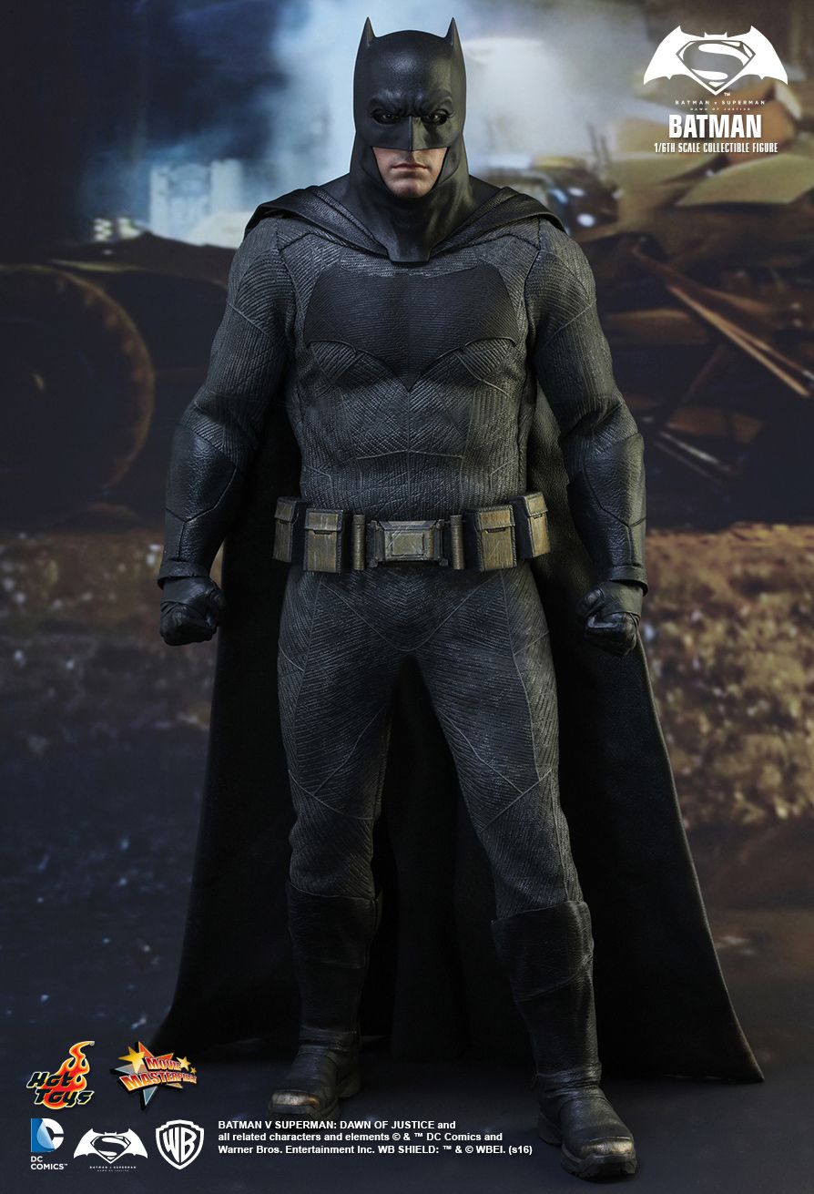 hot toys bvs batman tech cowl