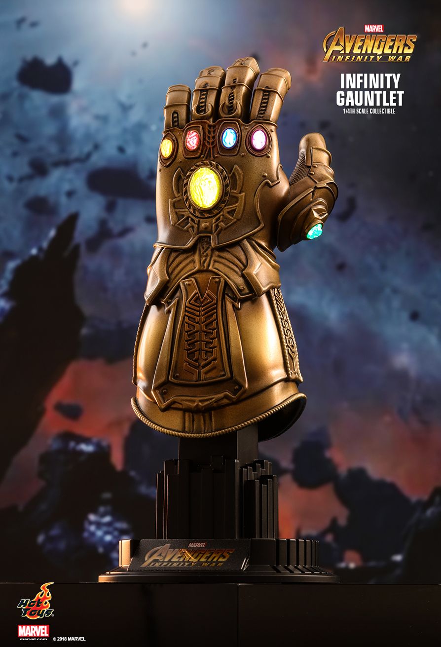 hot toys thanos gauntlet