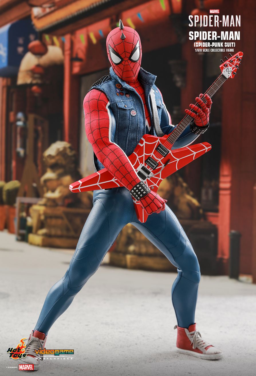 hot toys spider man