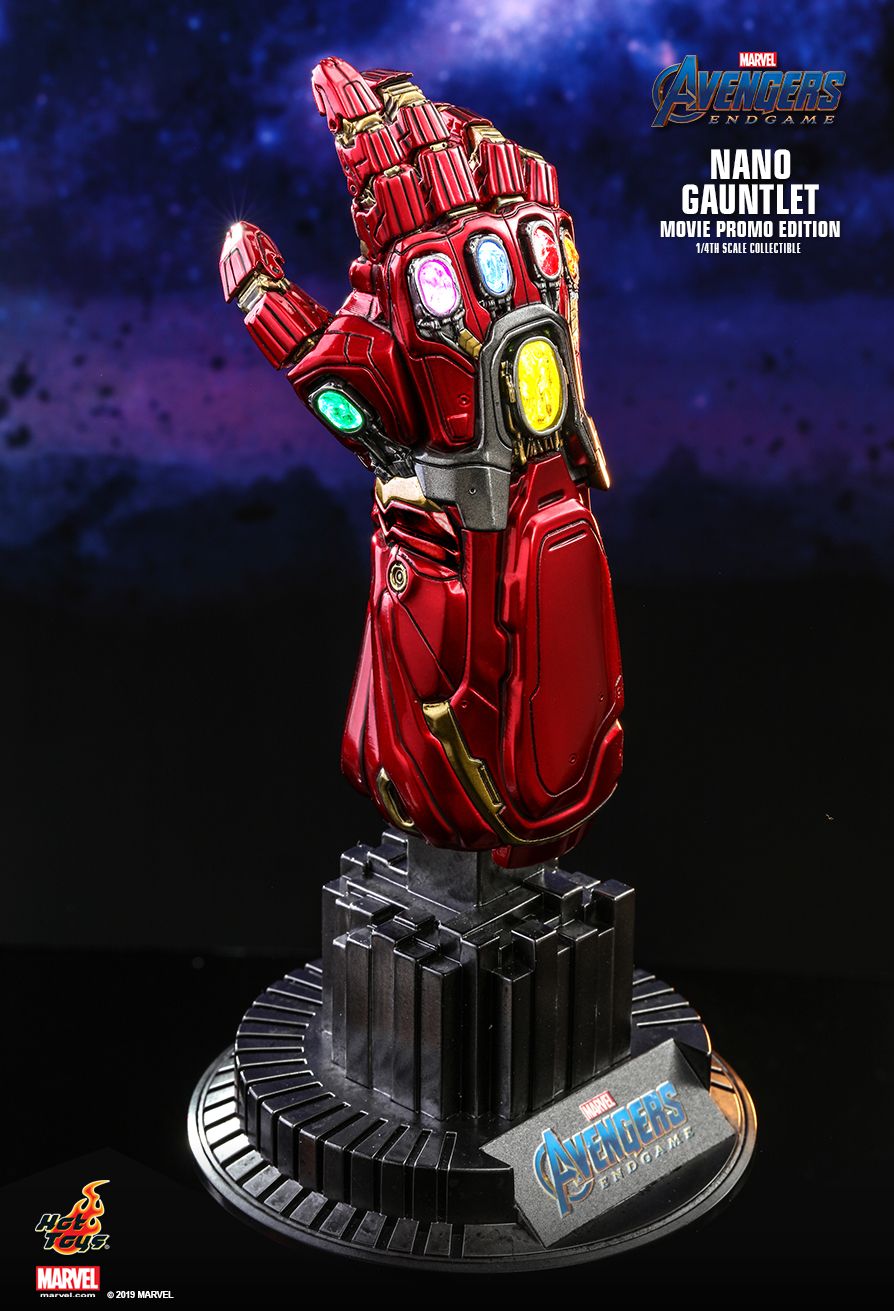hot toys gauntlet iron man