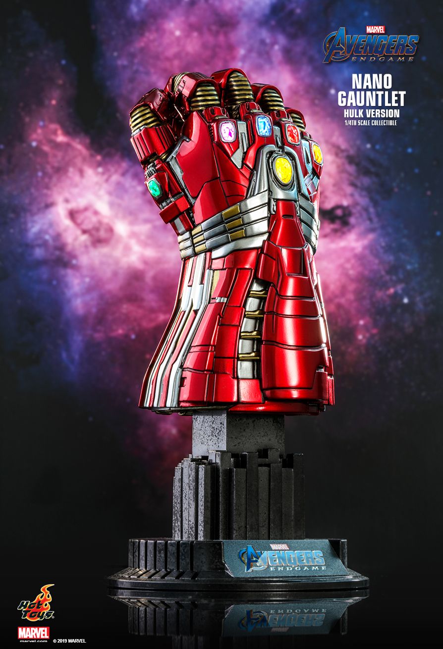 hot toys gauntlet iron man