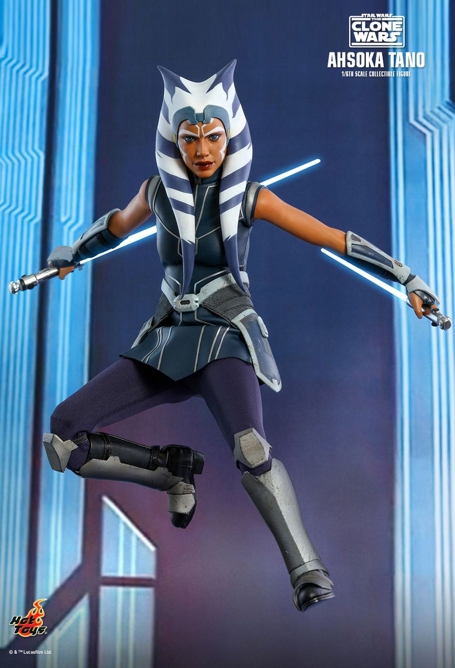 Hot Toys : Star Wars: The Clone Wars™ - Ahsoka Tano™ 1/6th scale Collectible Figure